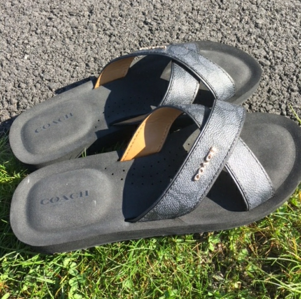 🆕Coach Sandals